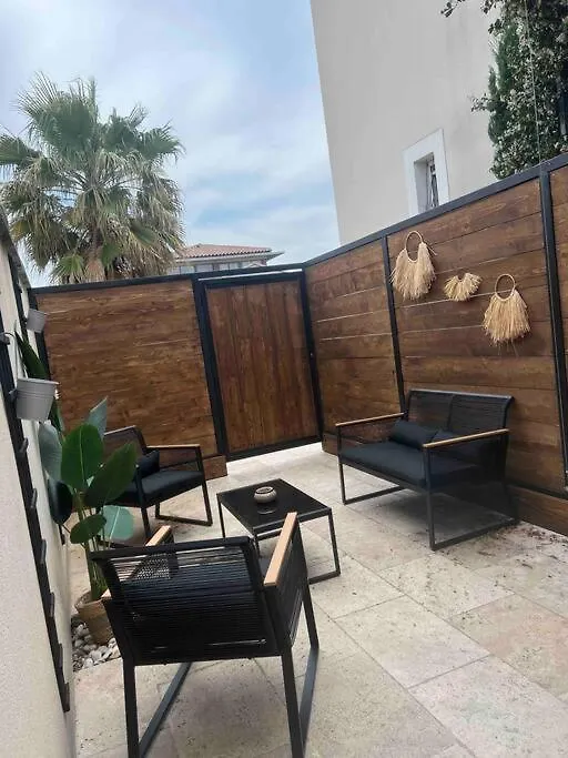 Studio * Calme & Cosy * Arles Apartment
